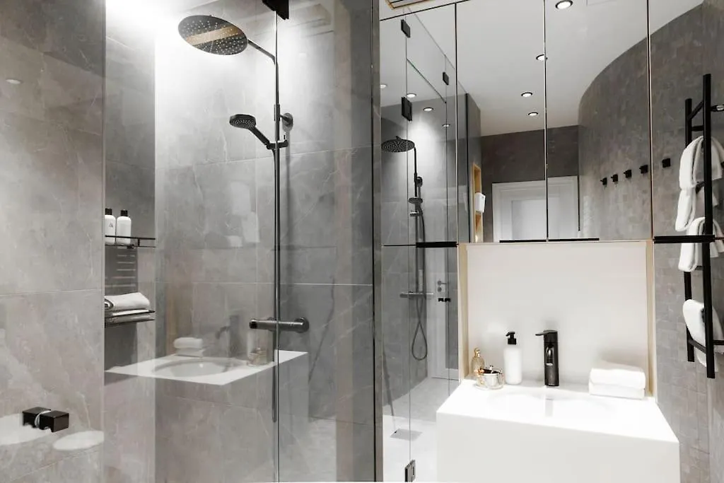 הלסינקי Spacious 2Br Apartment On Bulevardi